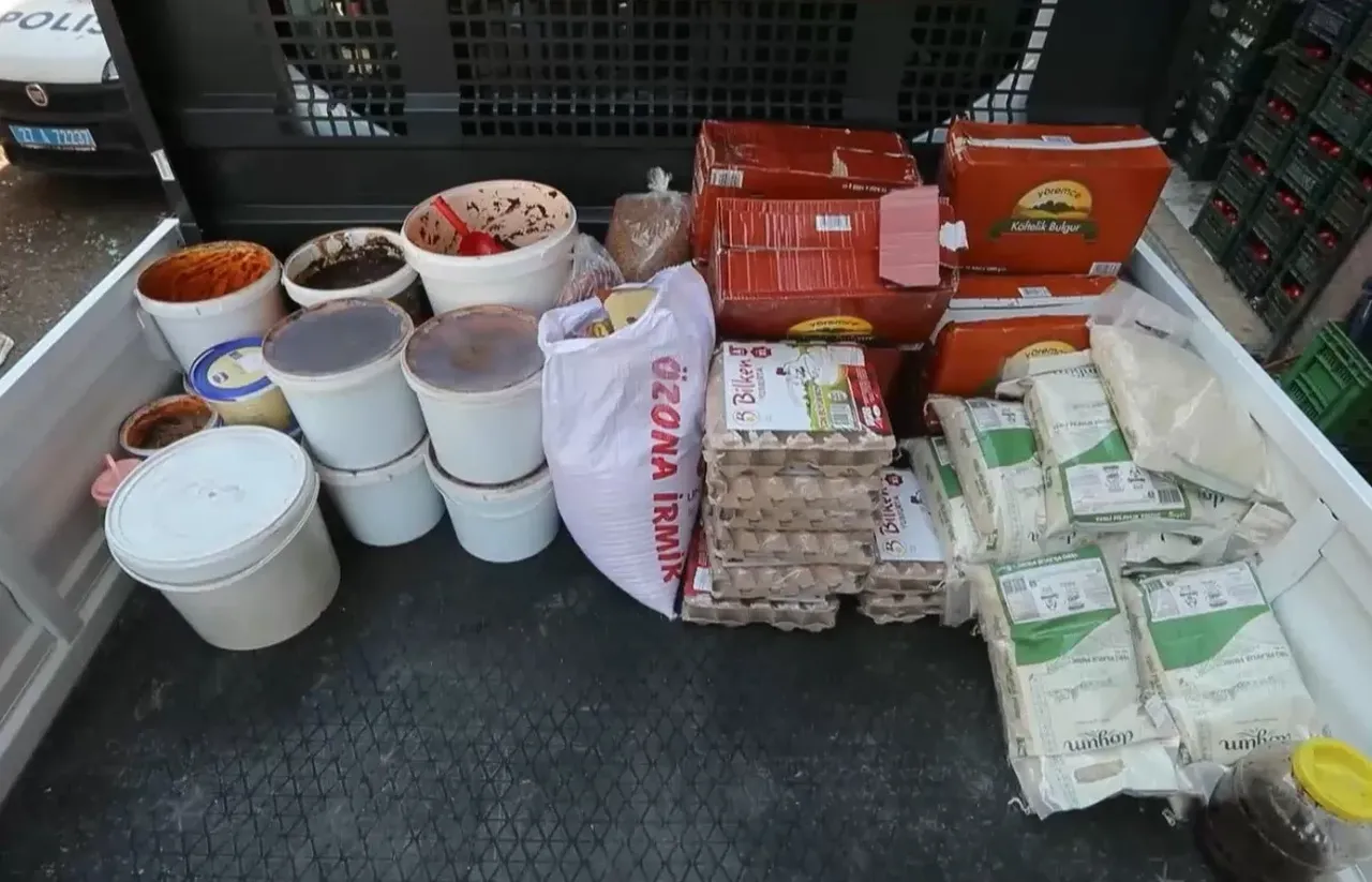 Hem suçlu, hem güçlü! Zabıtayı tehdit etti, dükkanından çıkanlar şaşkına çevirdi