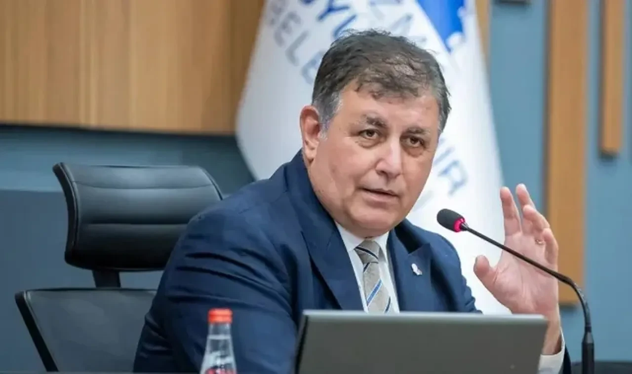 İzmir AK Parti'ye geçiyor iddiaları! Büyükşehir Belediye Başkanı Cemil Tugay'dan ilk açıklama