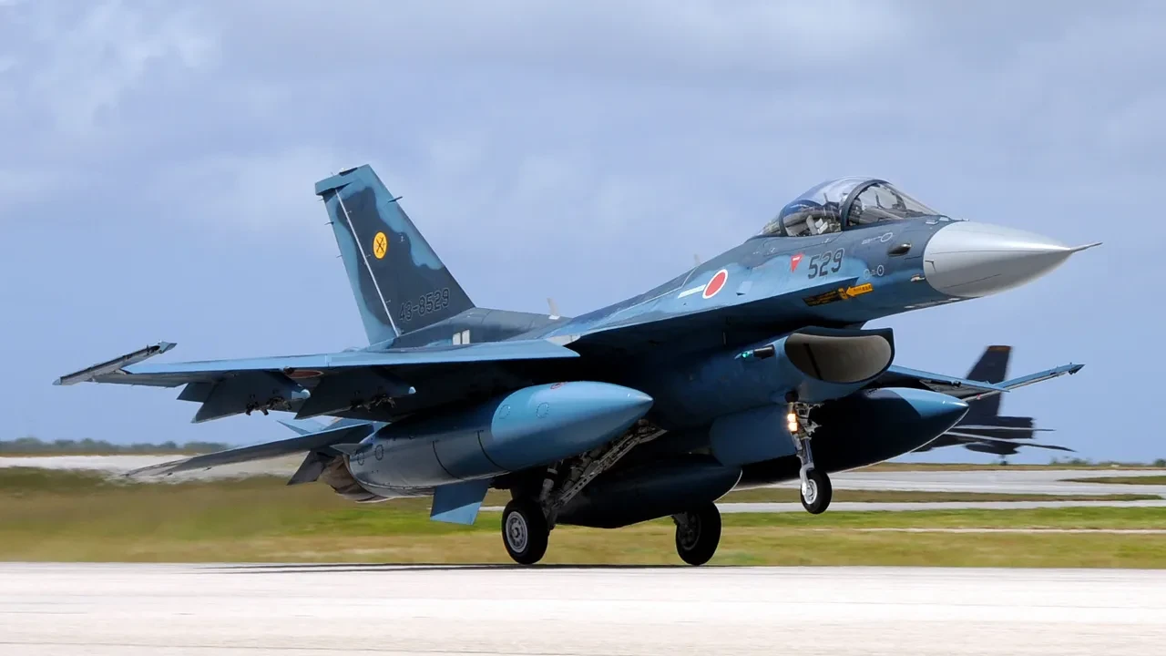 Japonya’da F-2A savaş uçağı okyanusa çakıldı