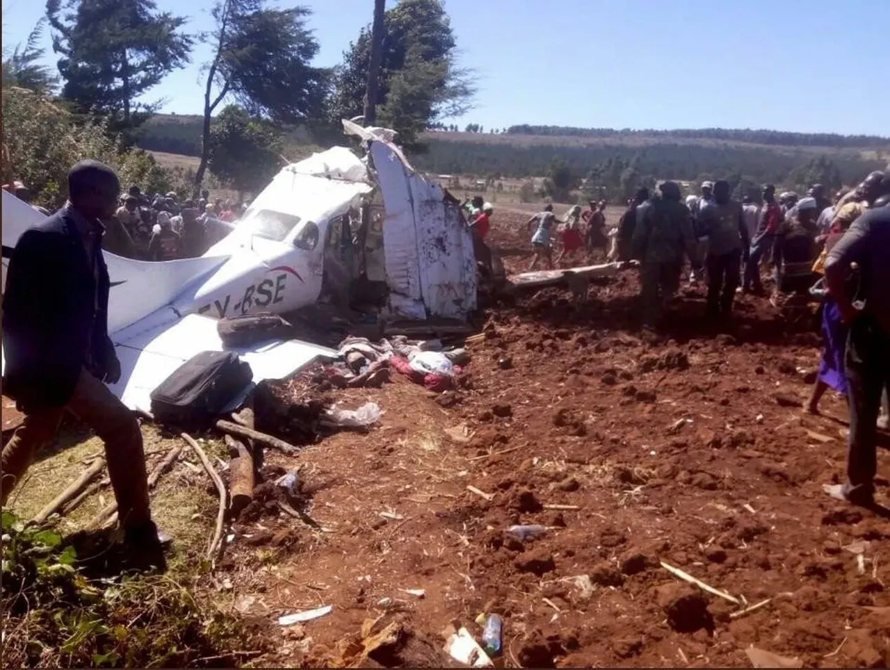 Kenya'da sağlıkçıları taşıyan uçak düştü: Çok sayıda can kaybı