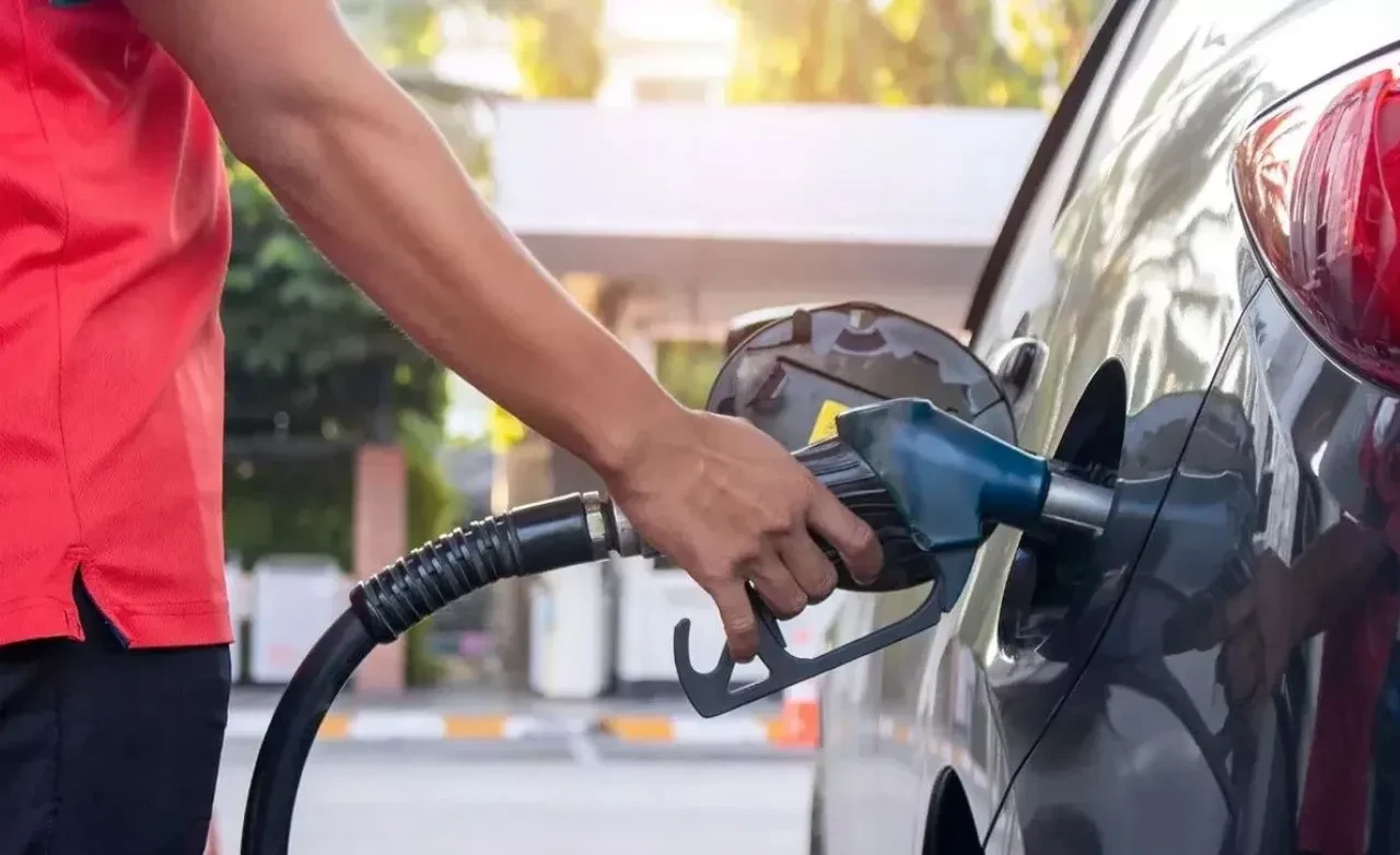 Motorin (dizel) fiyatında dev indirim tabelaya yansıdı! İşte 7 Ağustos akaryakıt fiyatları