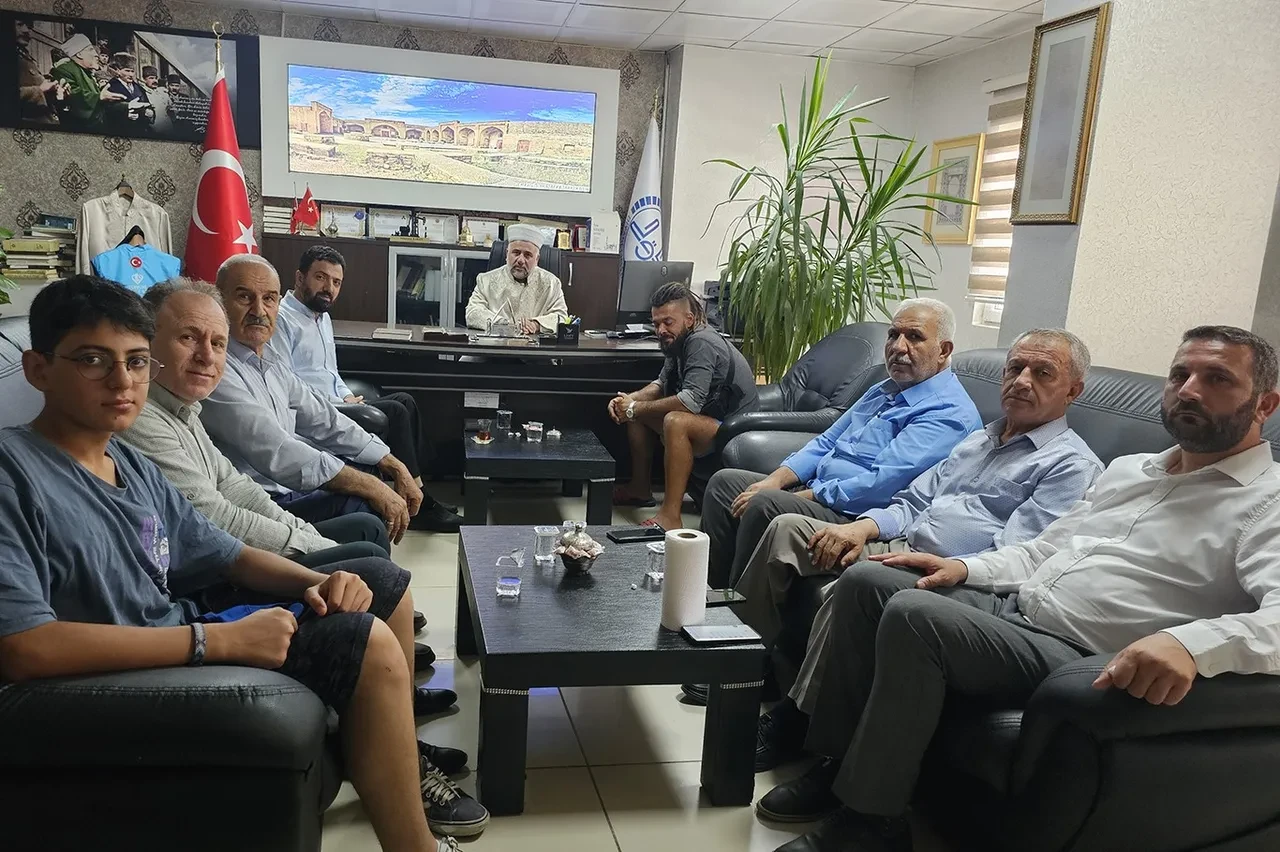 Portekizli Flavio bisikletle geldiği Şırnak'ta Müslüman oldu! En güzel ismi seçti