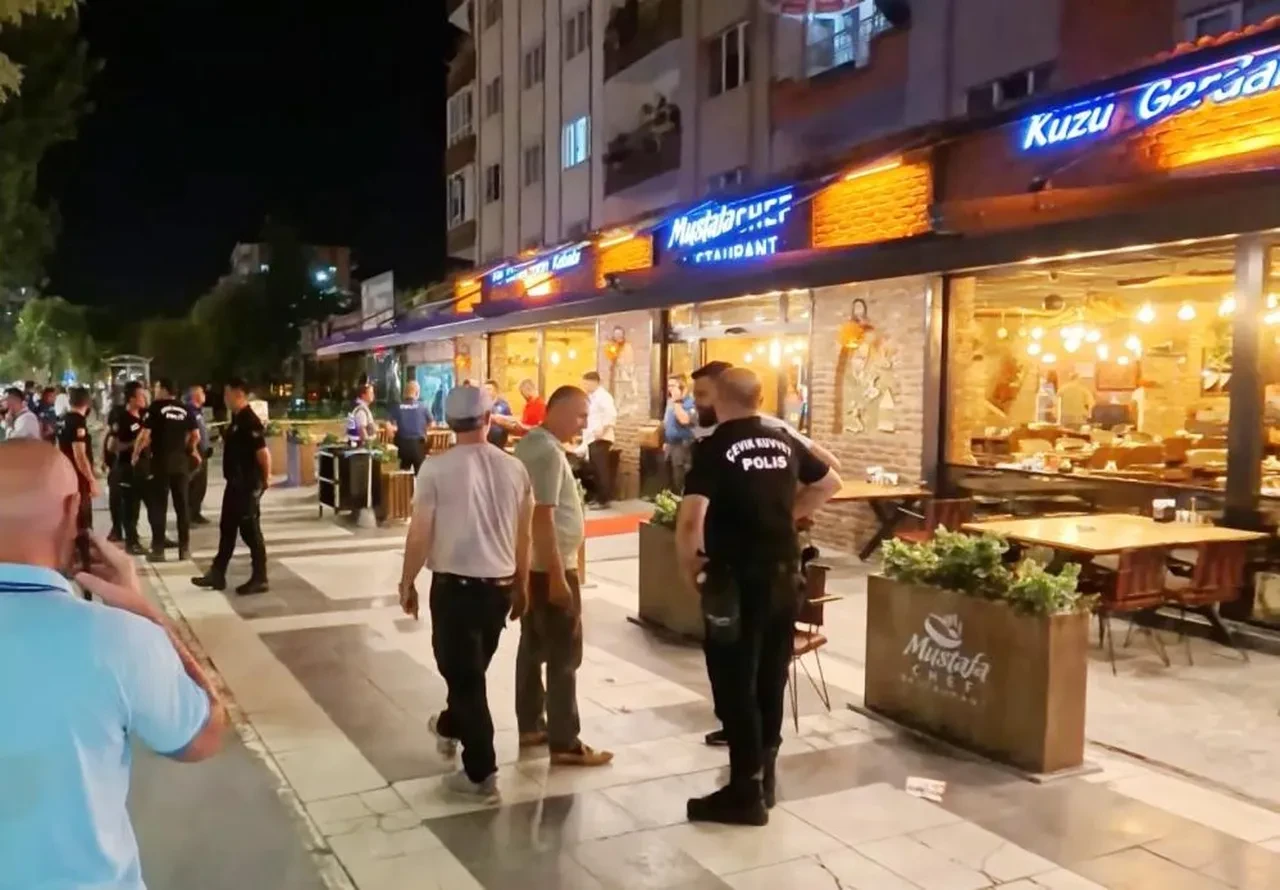 Restorana silahlı, bıçaklı baskın! Eski koca dehşet saçtı: 2'si ağır 4 kişi yaralı