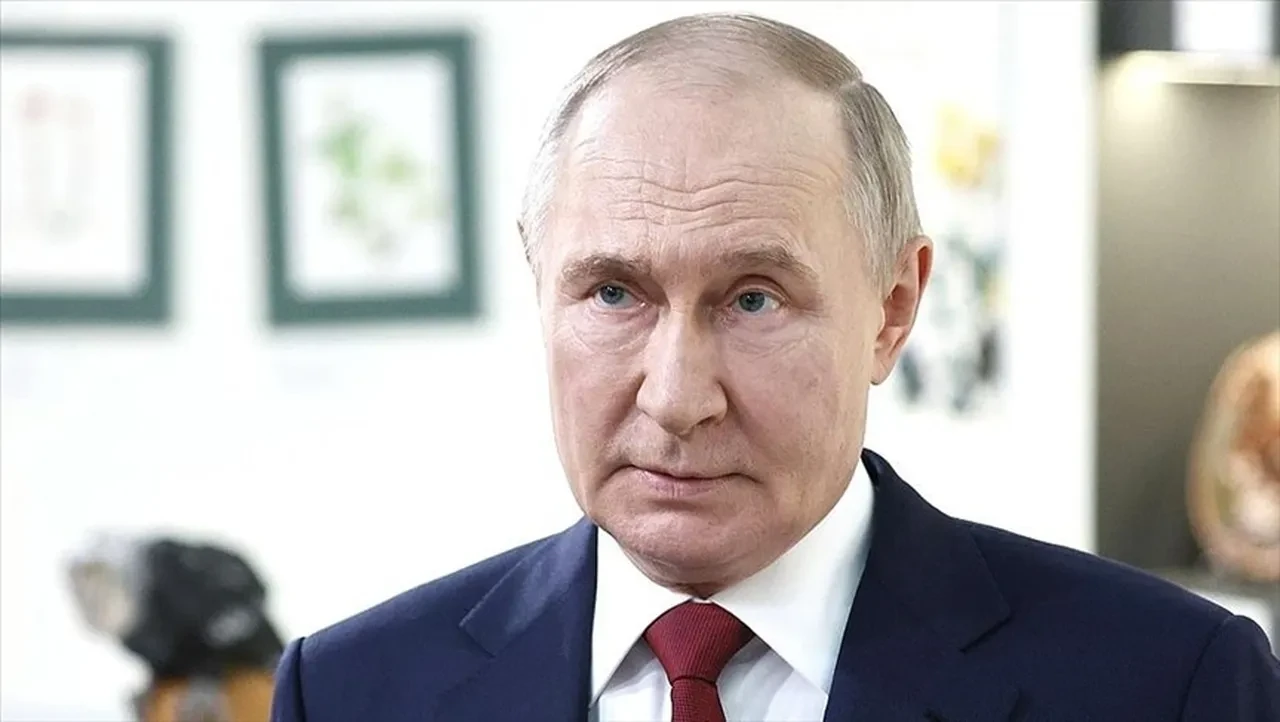 Rusya Devlet Başkanı Vladimir Putin, Ukrayna lideri Zelenskiy ile görüşmeye yeşil ışık yaktı