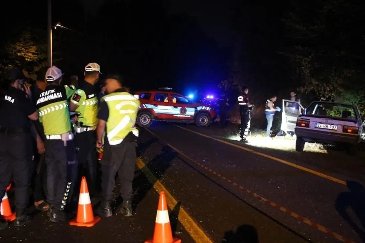 Sakarya'da feci kaza! Otomobil ile motosiklet çarpıştı: 1 ölü, 1 yaralı