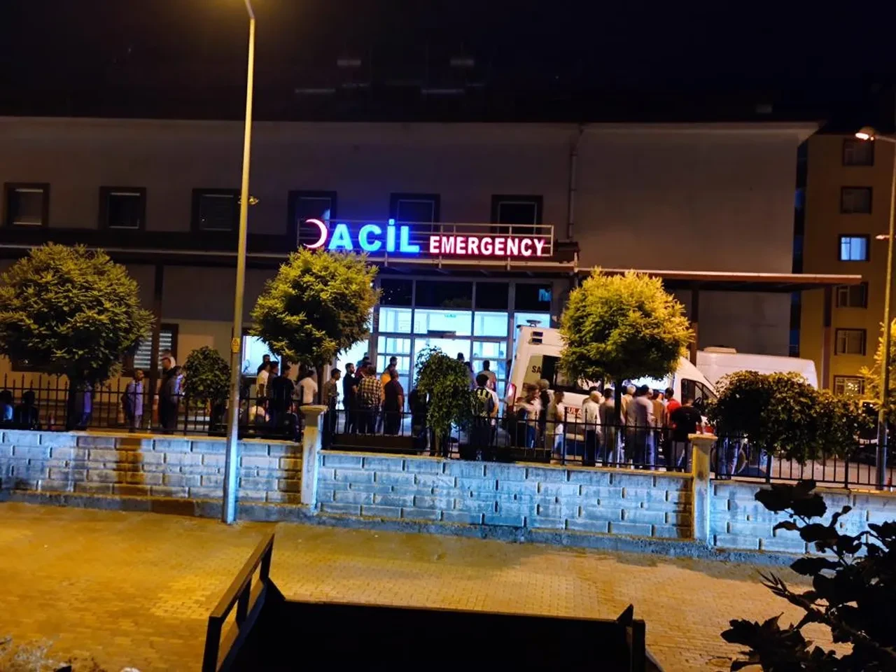 Siirt'te husumetliler arasında silahlı çatışma: Ölü ve yaralılar var!