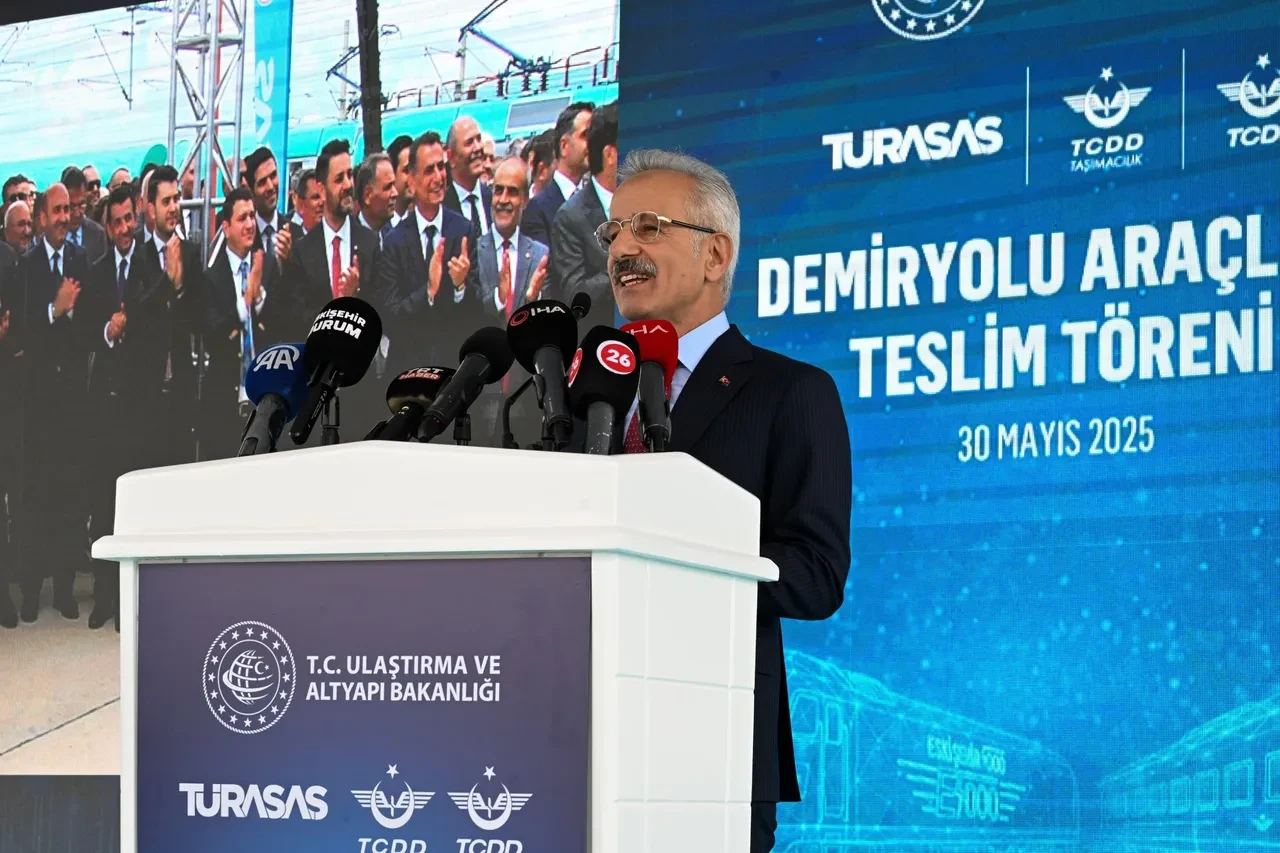 Uluslararası raylı taşımaya yerli damga! Yeni nesil 127 milli yük vagonu raylarda