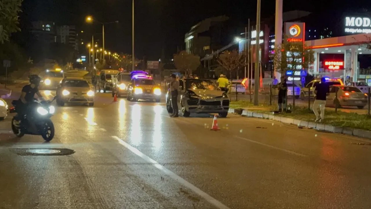 50 metre sürüklendiler! Tokat’ta yabancı plakalı lüks otomobil motosiklete çarptı: 2 kişi hayatını kaybetti!