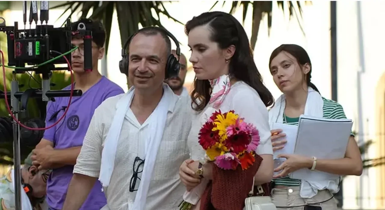 Ayşe Tatile Çıktı filmine Rüştü Onur Atilla dahil oldu! Adnan Menderes'i oynayacak