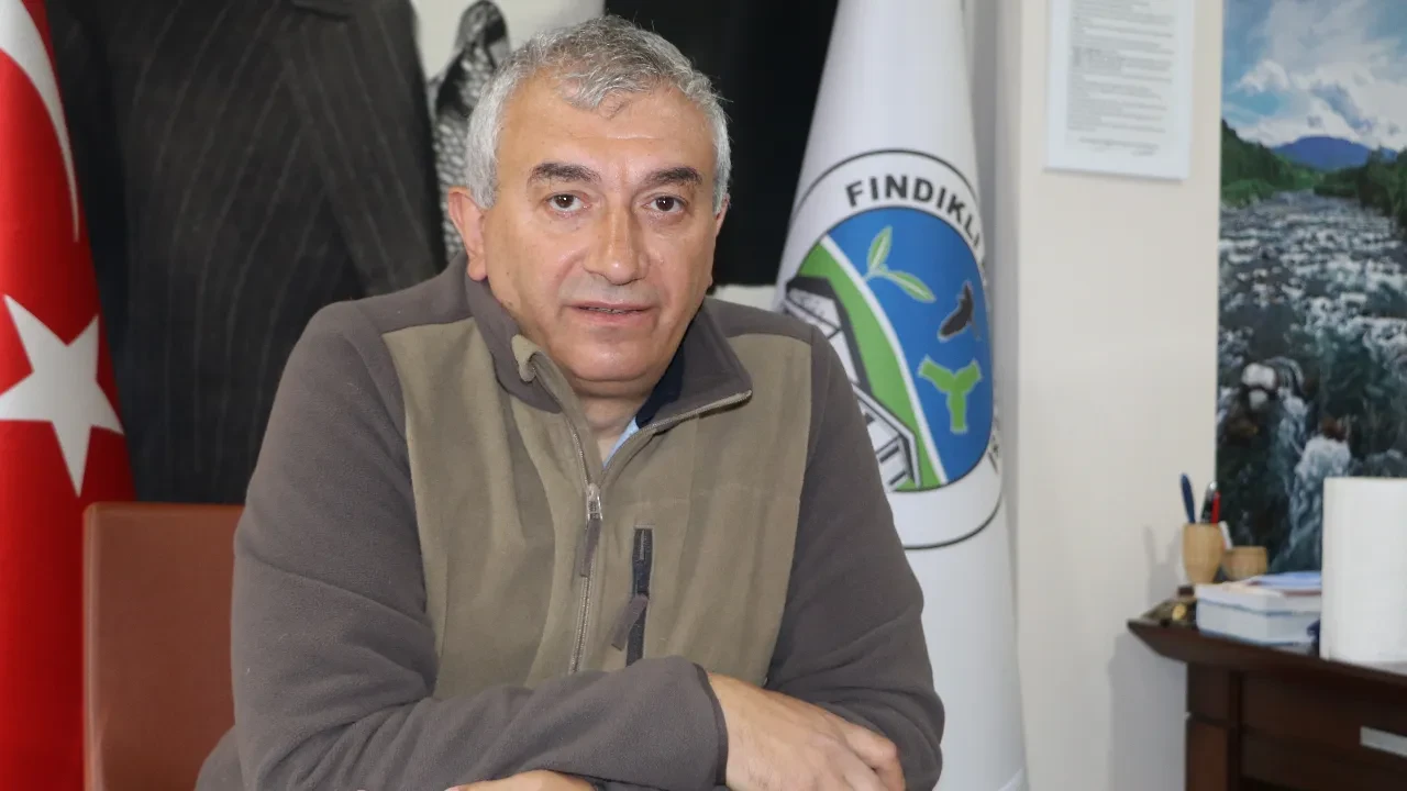  Belediye başkanı Ercüment Şahin Çervatoğlu'na önce sela okuttular sonra yumruk ve ısırıkla saldırdılar