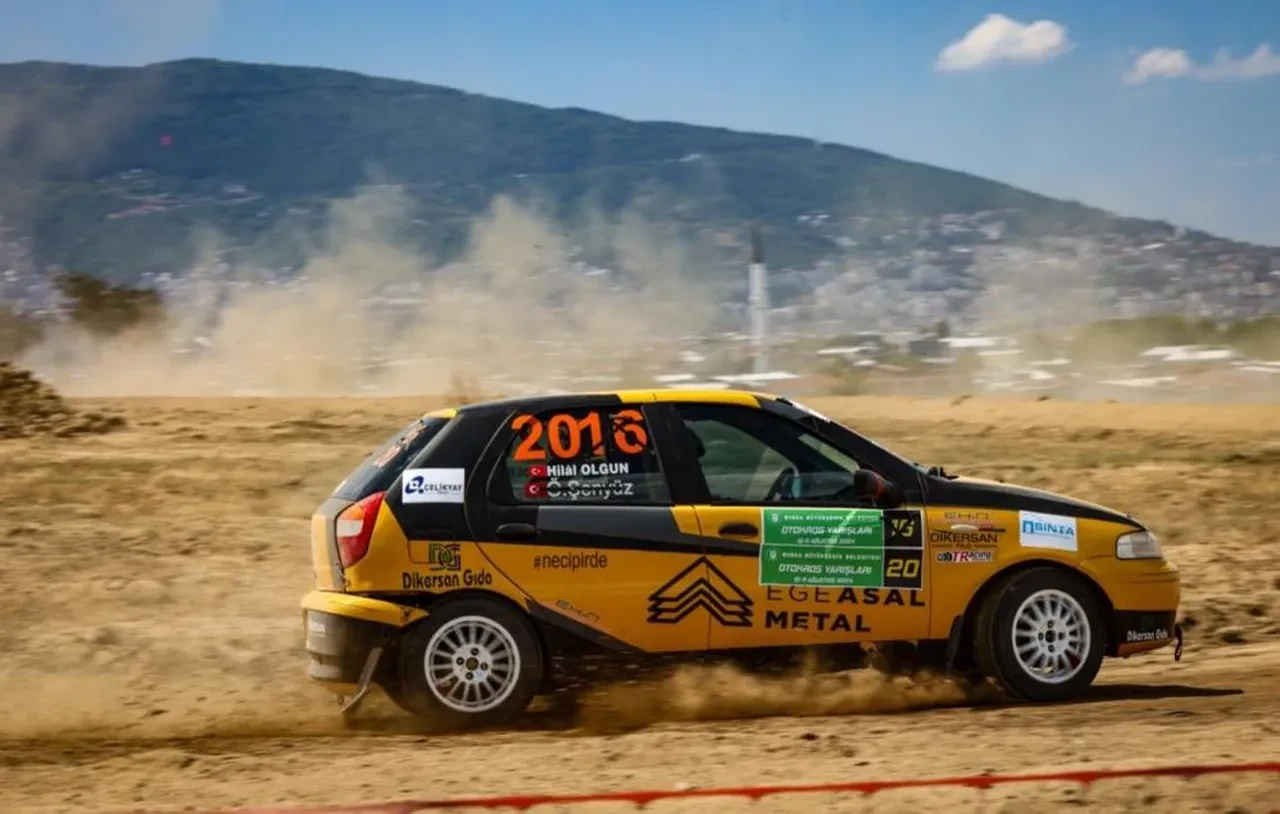 Hem hemşire hem ralli pilotu! Kadınlara net mesaj: "Yapabilirsin"