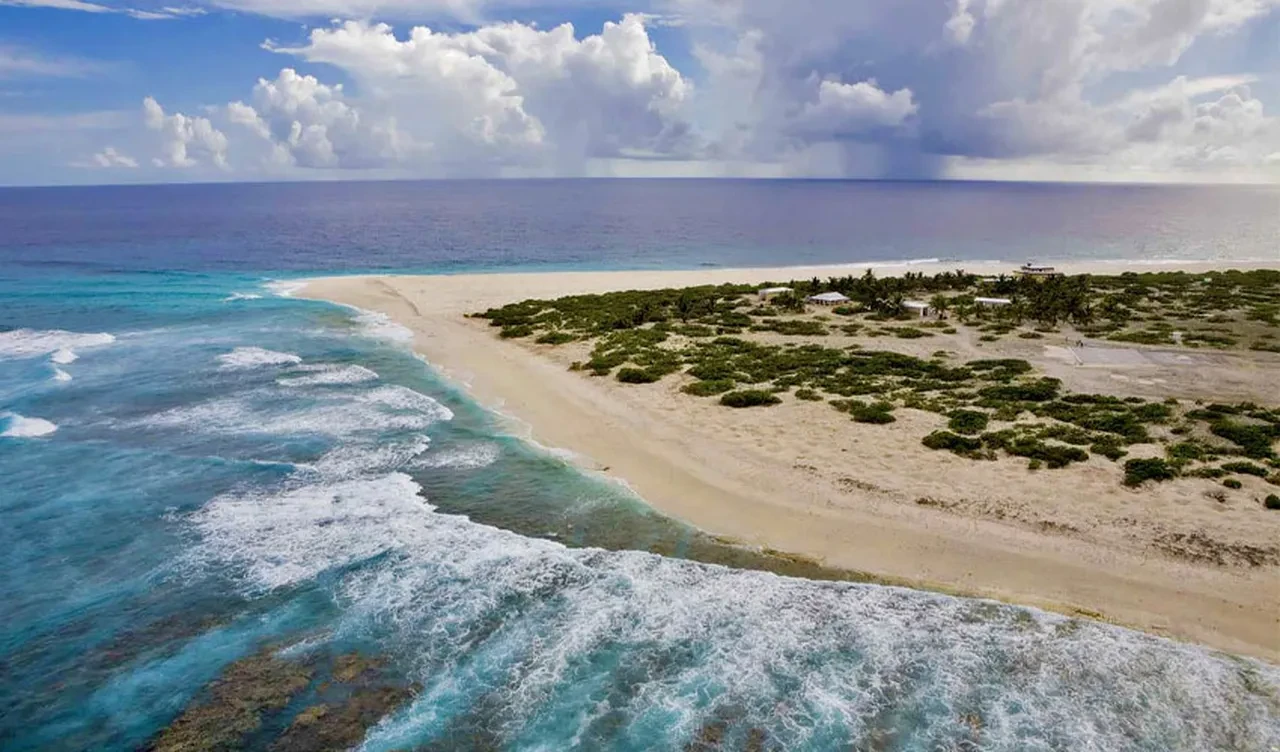 Okyanusun ortasında 15 yıl mahsur kaldılar! Korkunç 'Tromelin Adası'