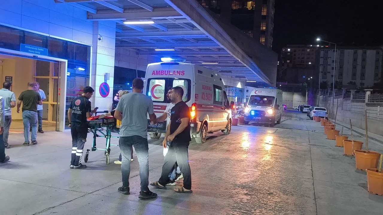 Siirt'te husumetliler arasında silahlı çatışma: Ölü ve yaralılar var!