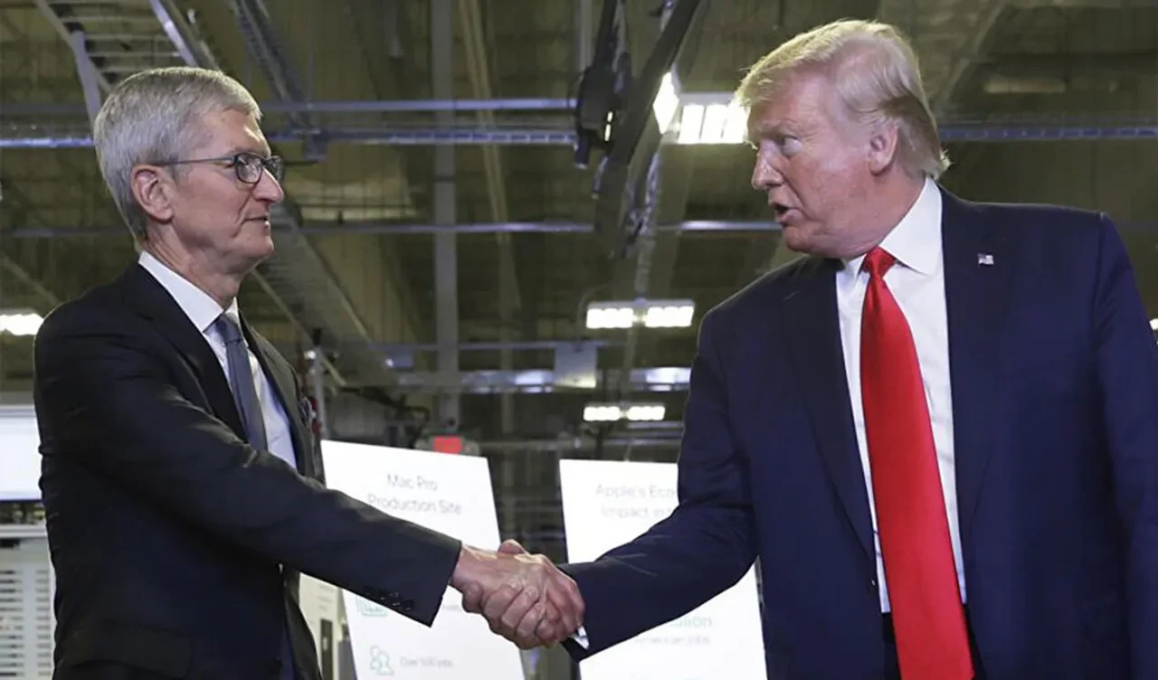 Trump’a hediye edilen altın plaketin sırrı