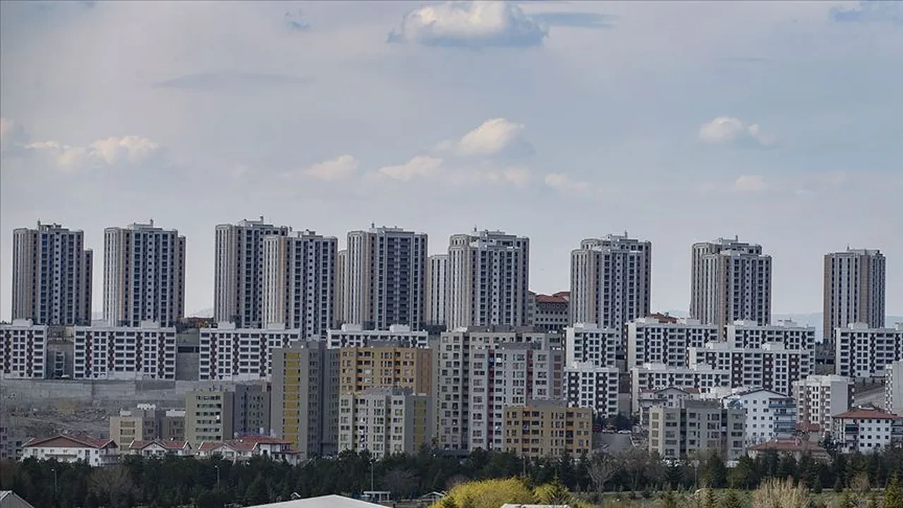 Ucuz konut almanın riskli ama avantajlı yolu: Aynı dairede yüzde 30 farklı fiyat! 