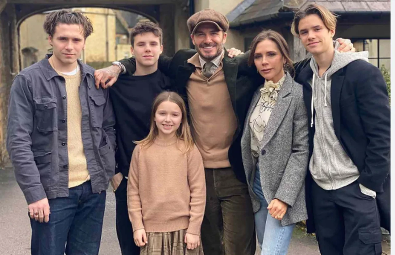 Brooklyn Beckham ailesini silmişti! Baba David Beckham'dan zeytin dalı geldi 