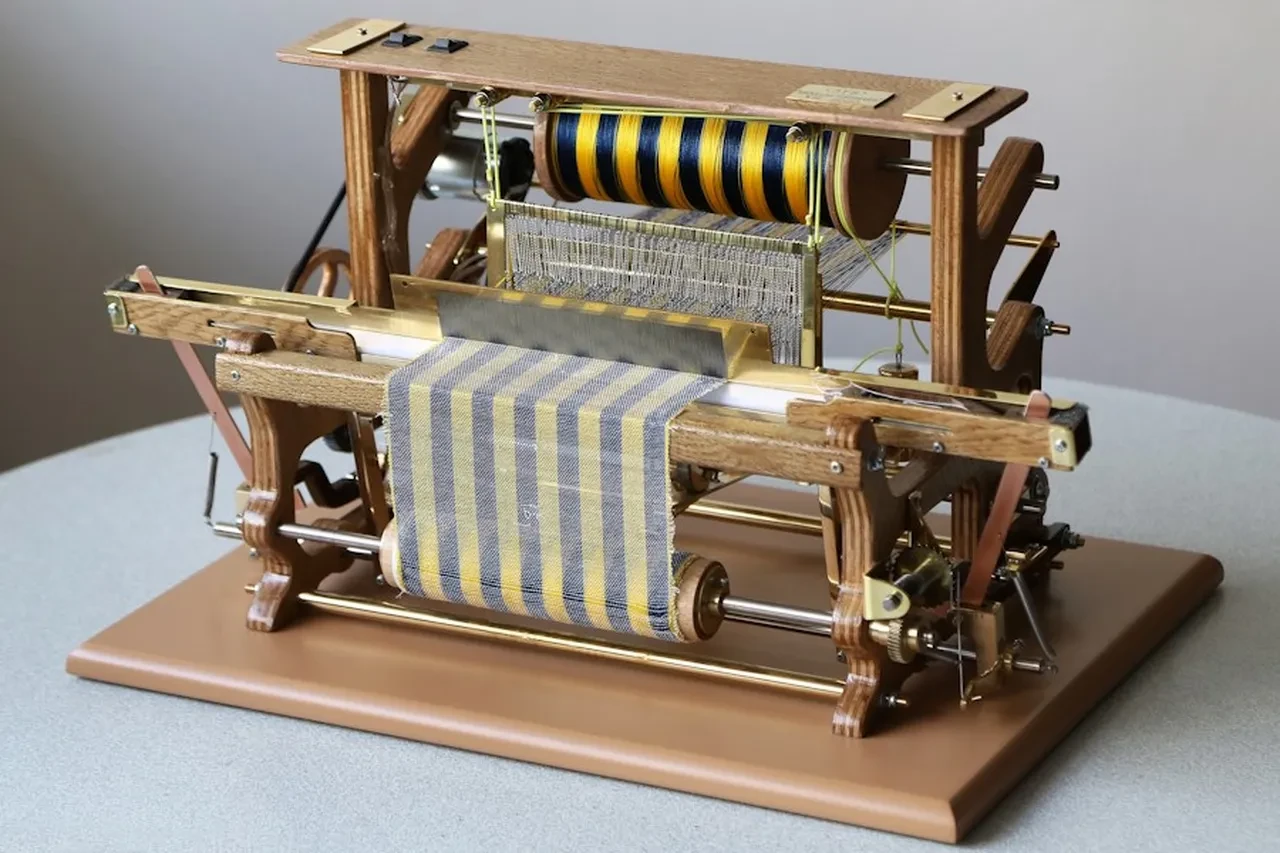 Bu koleksiyon dünyada tek: Küçücük atölyesinde yaptıkları hayran bırakıyor: 'Satmaya kıyamıyorum'