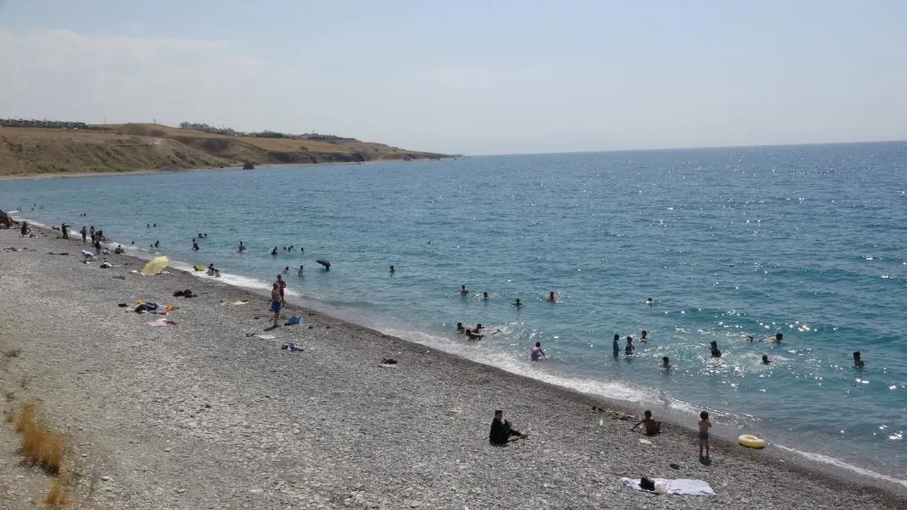 Cilt hastalıklarına şifa deposu! Binlerce kişi oraya akın ediyor