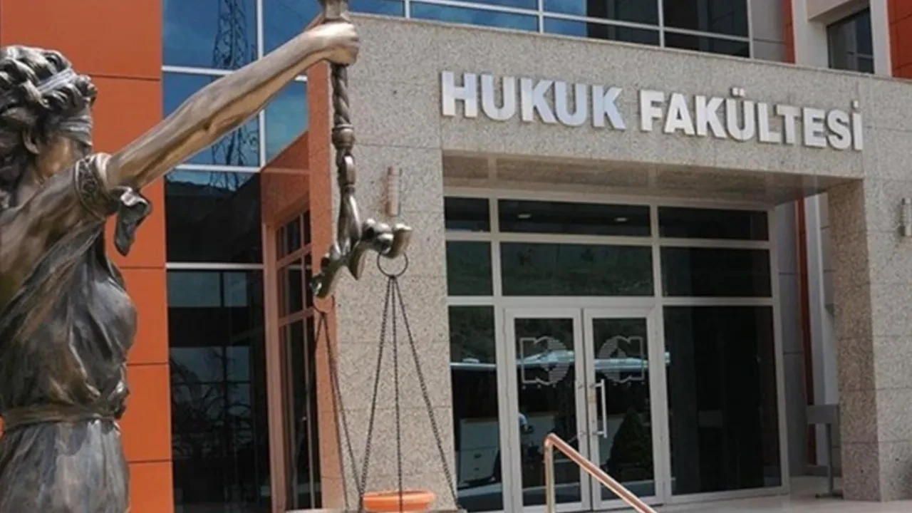 Danıştay hukuk fakülteleri için kararını verdi! 100 bin barajı iptal edildi