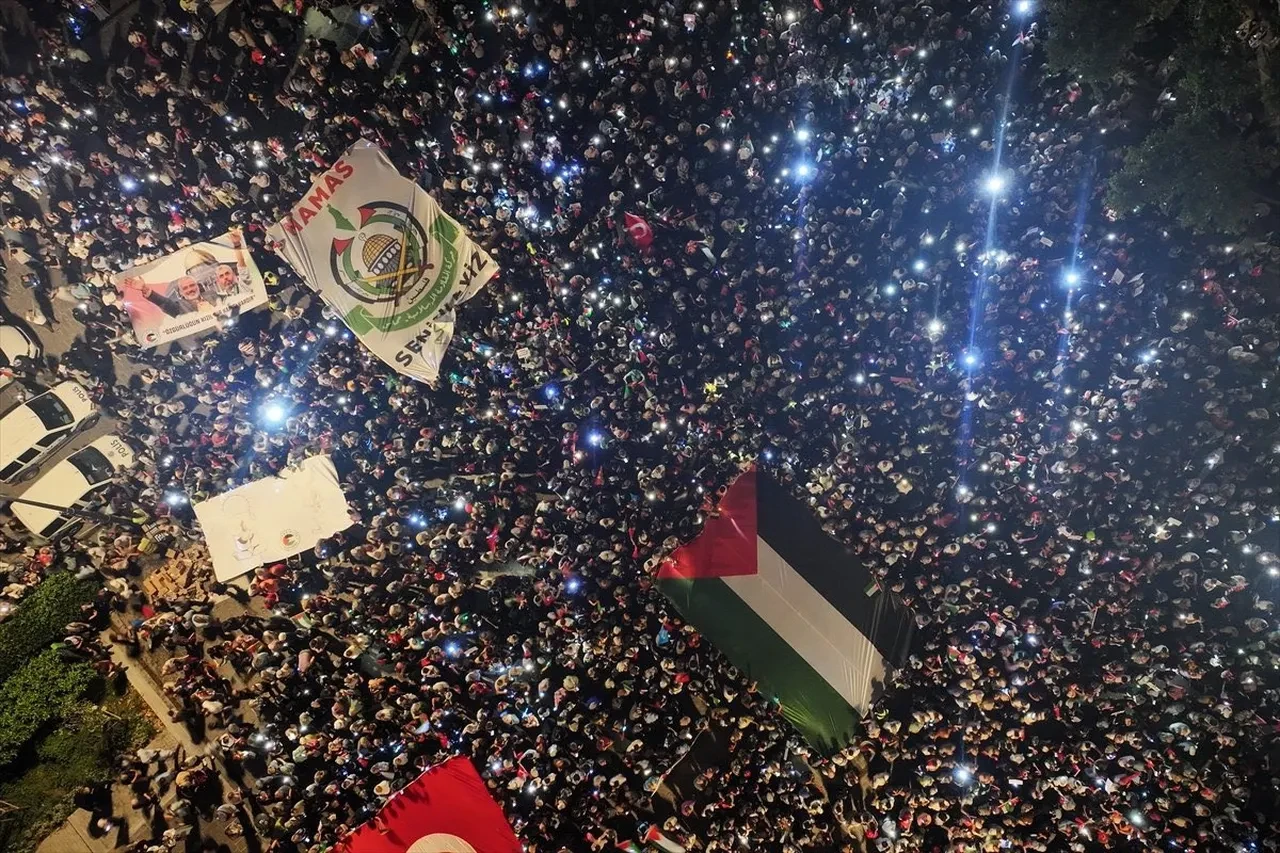 İstanbul Gazze için ayakta: On binler dünyaya böyle mesaj verdi!