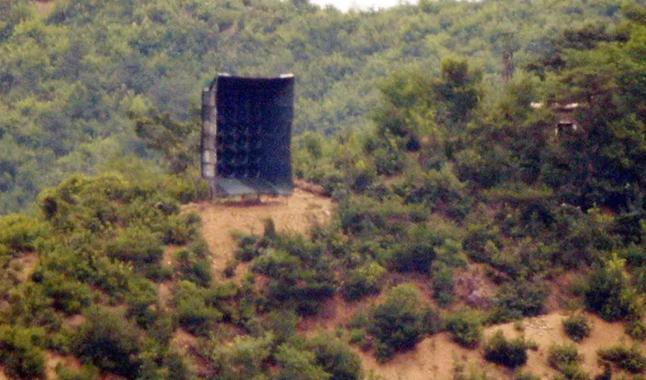 Kuzey Kore'den Güney'e jest! Sınırdaki dev hoparlörler kaldırılıyor