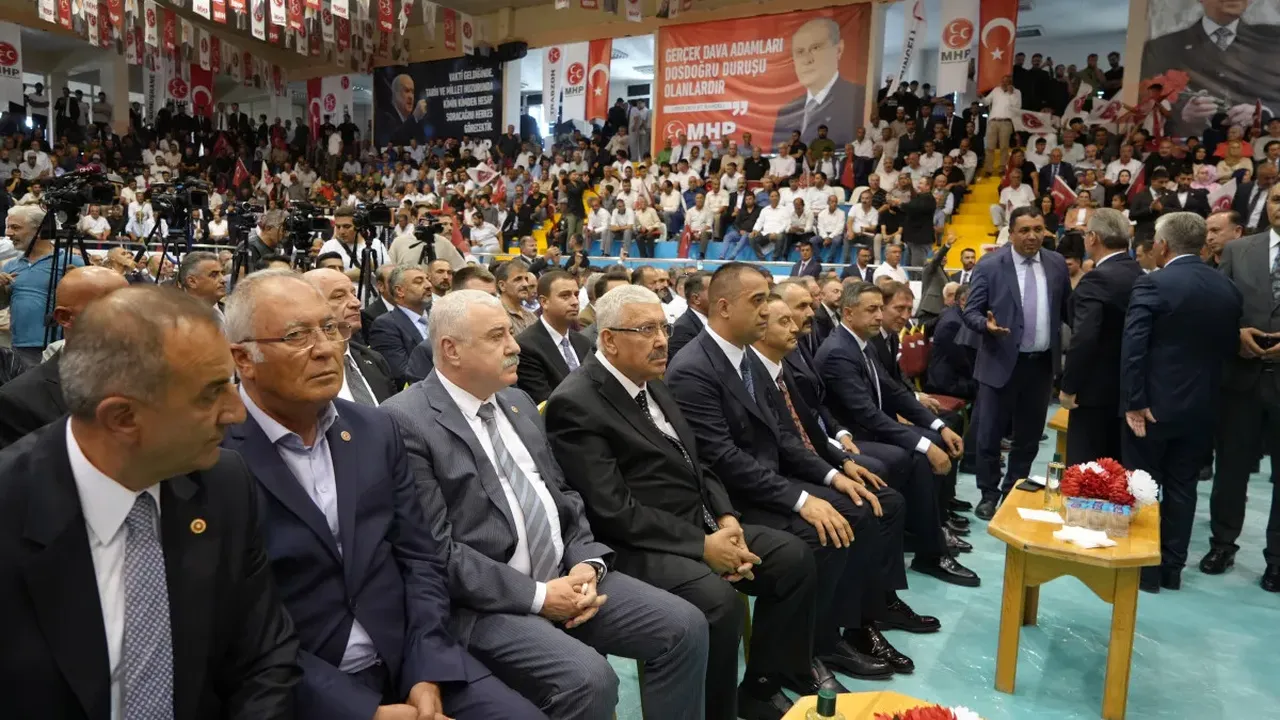 MHP saha çalışmalarına başladı! Terörsüz Türkiye ilk kez kez Erzurum'da anlatıldı