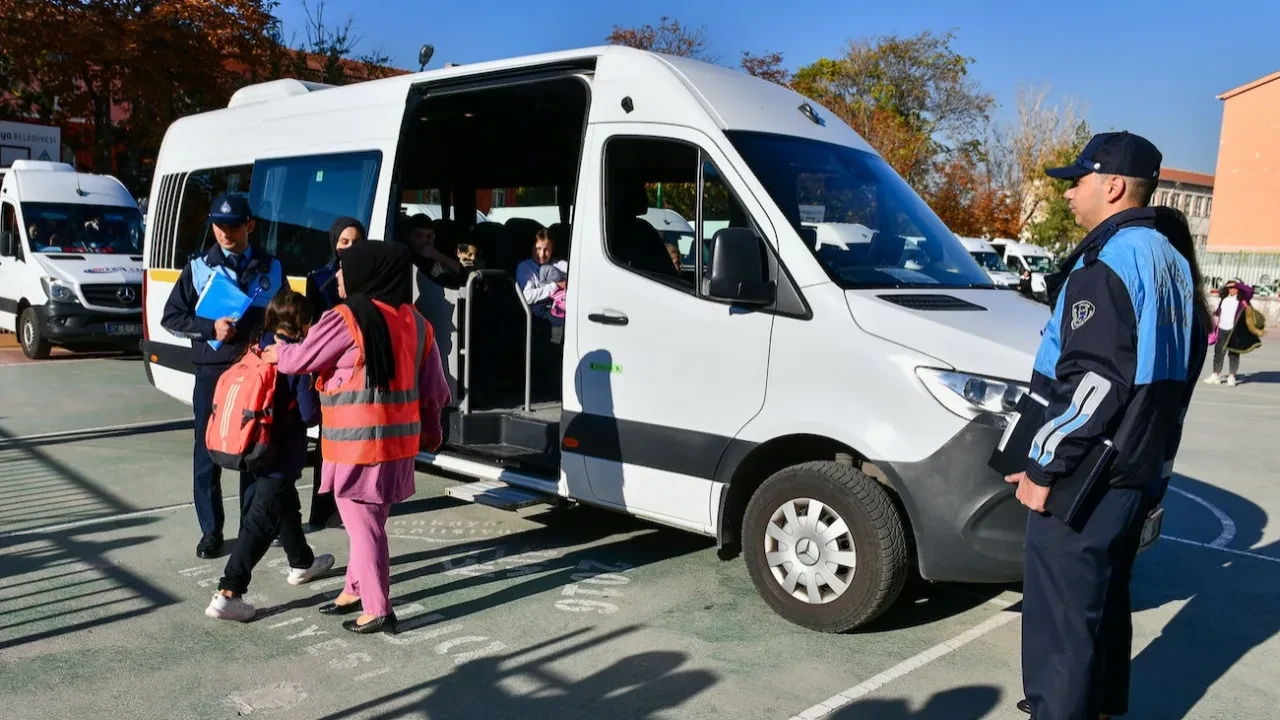 Okullar açılmadan fırsatçılar harekete geçti! Zammı şikayet edene tehdit