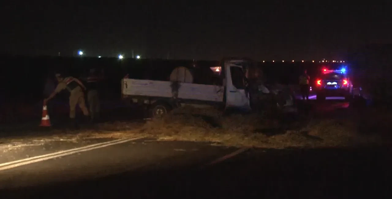 Ortalık savaş alanına döndü! Kars'ta zincirleme kaza: Ölü ve yaralılar var!