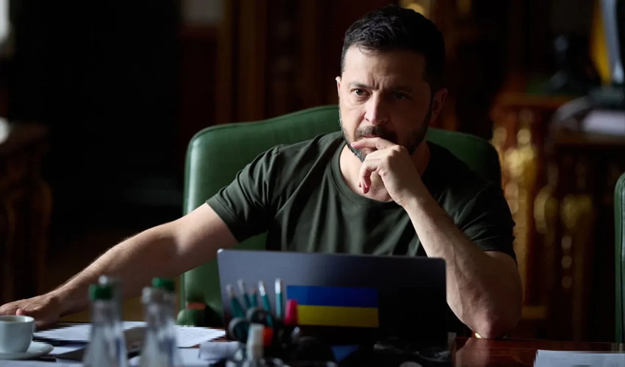 Trump-Putin görüşmesi öncesi Zelenskiy'den açıklama: 'Ukraynalılar topraklarını işgalcilere hediye etmeyecek'