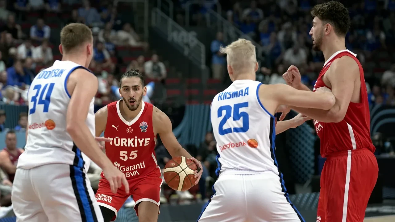 12 Dev Adam seriye bağladı: Estonya’yı da yıktı geçti