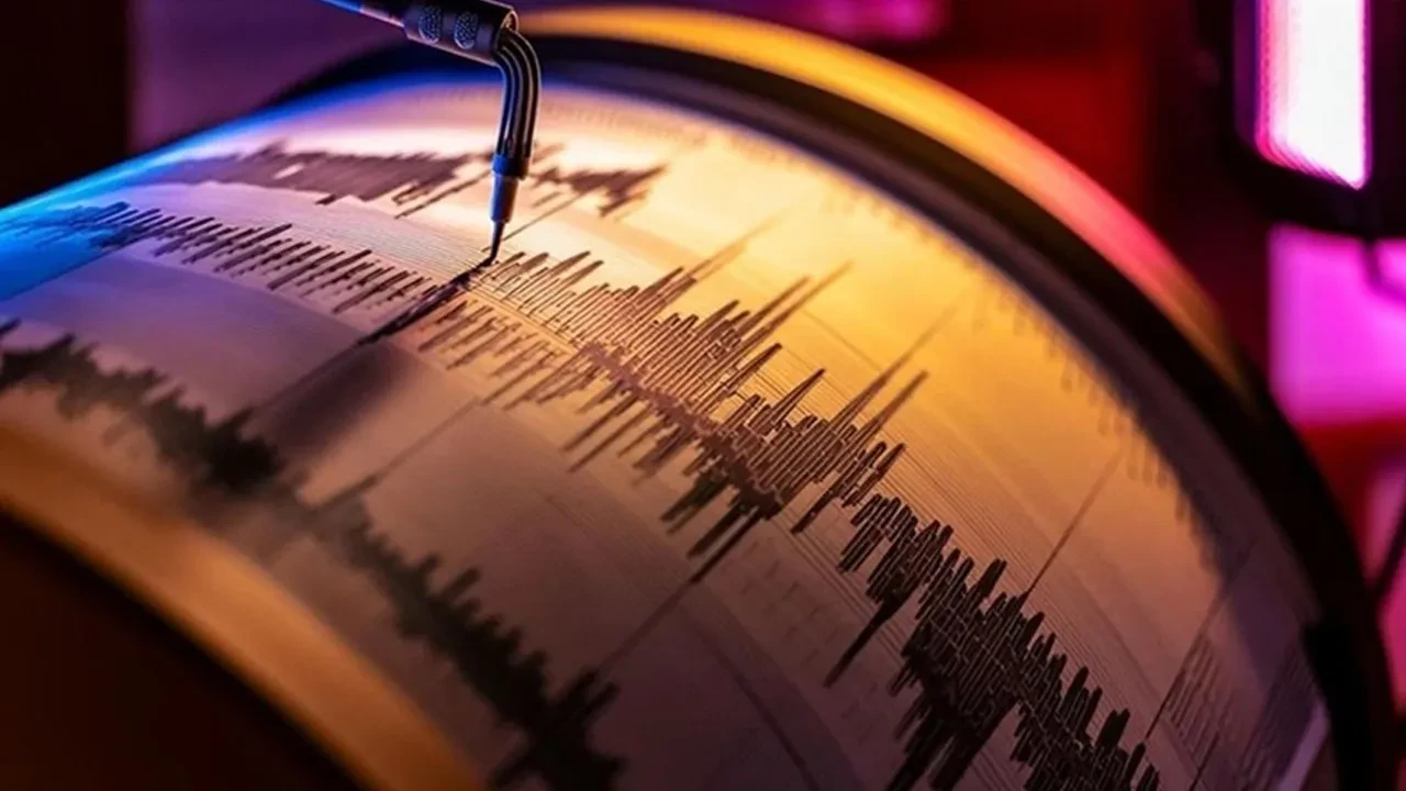 Afganistan'da şiddetli deprem
