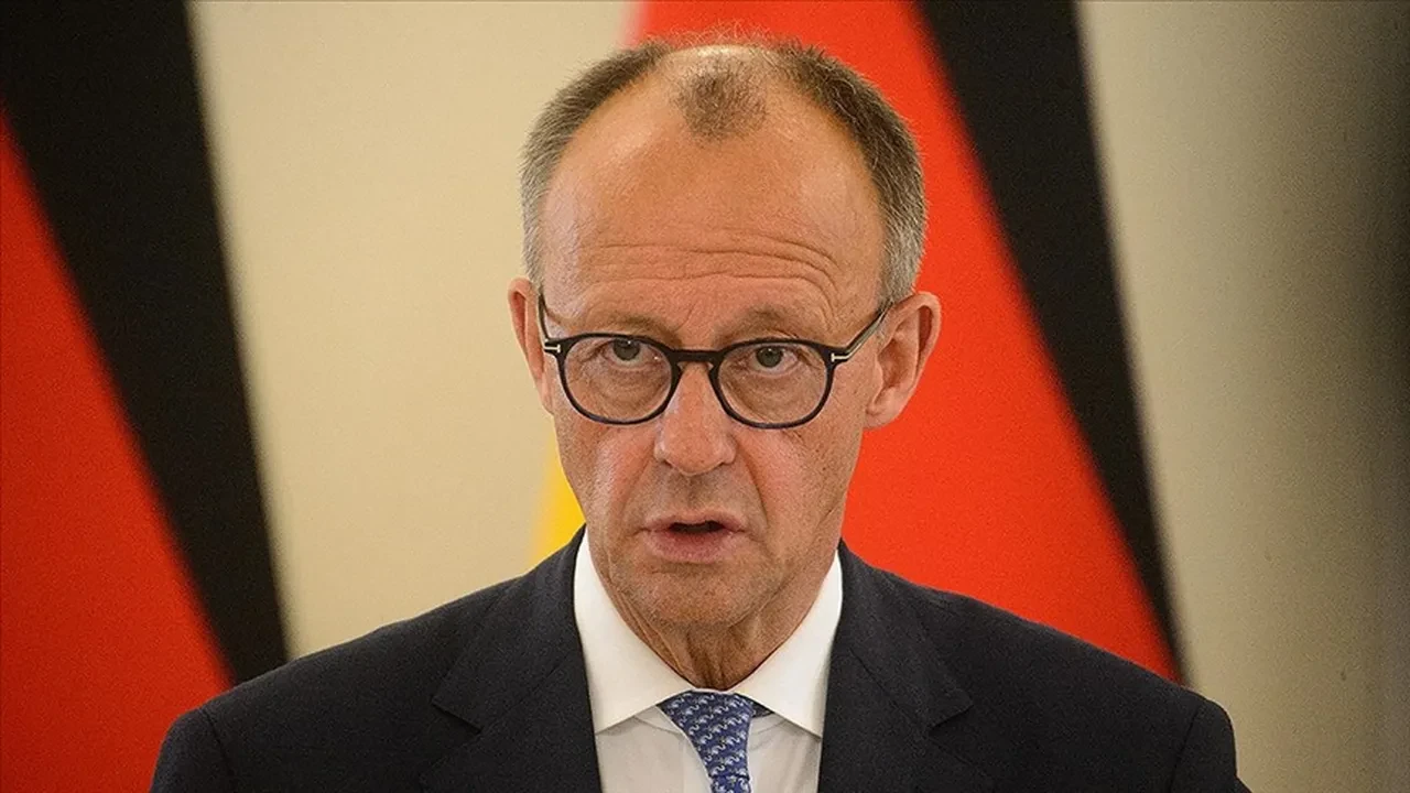 Almanya'ya zorunluk askerlik geri dönebilir hatta kadınlar için de gündemde