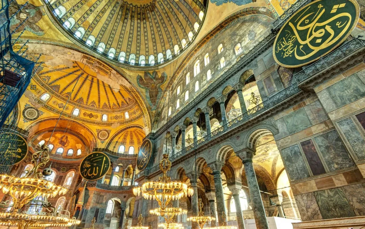 Ayasofya için büyük koruma seferberliği! Bakan Ersoy: Eskisinden de güçlü olacak