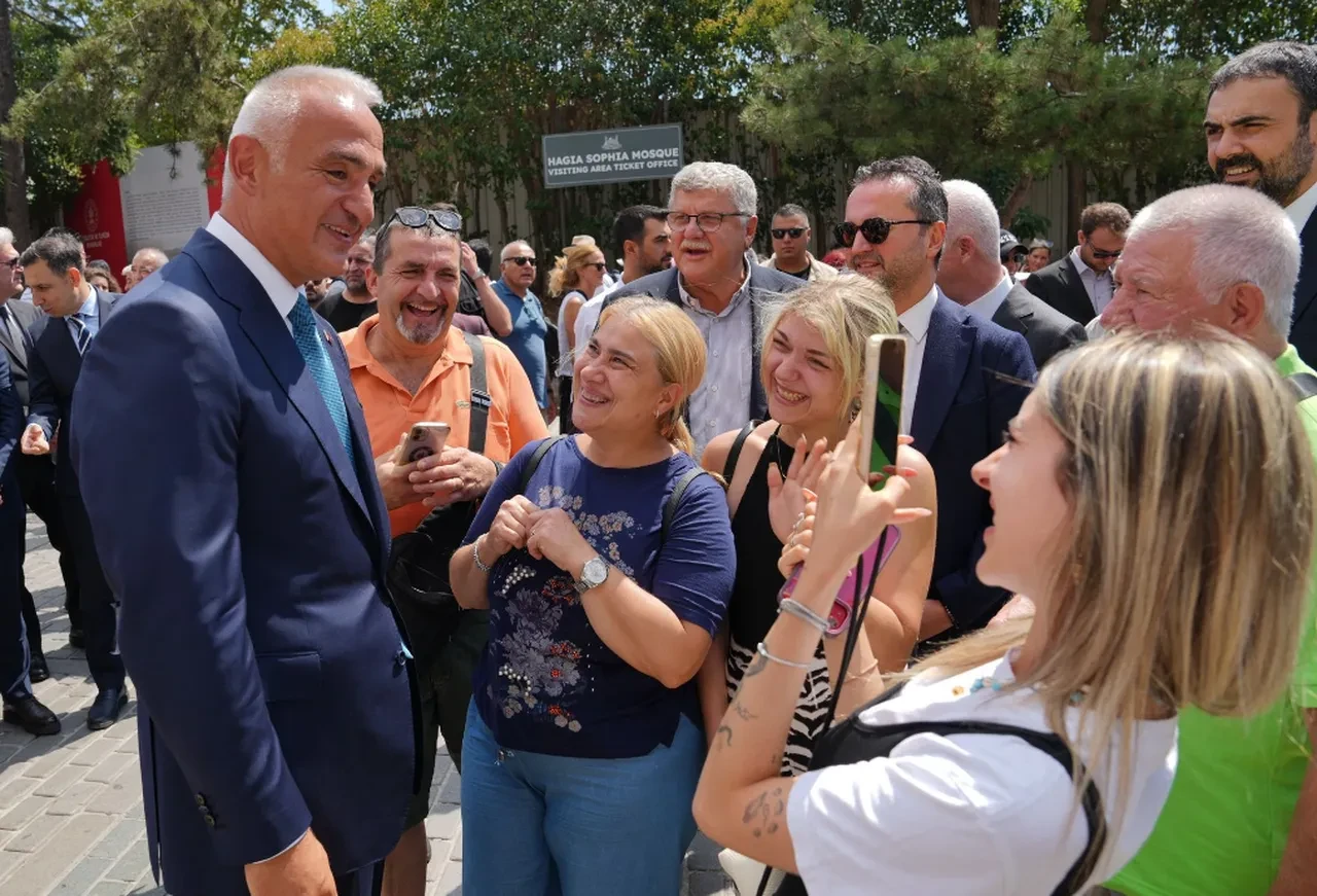 Ayasofya için büyük koruma seferberliği! Bakan Ersoy: Eskisinden de güçlü olacak