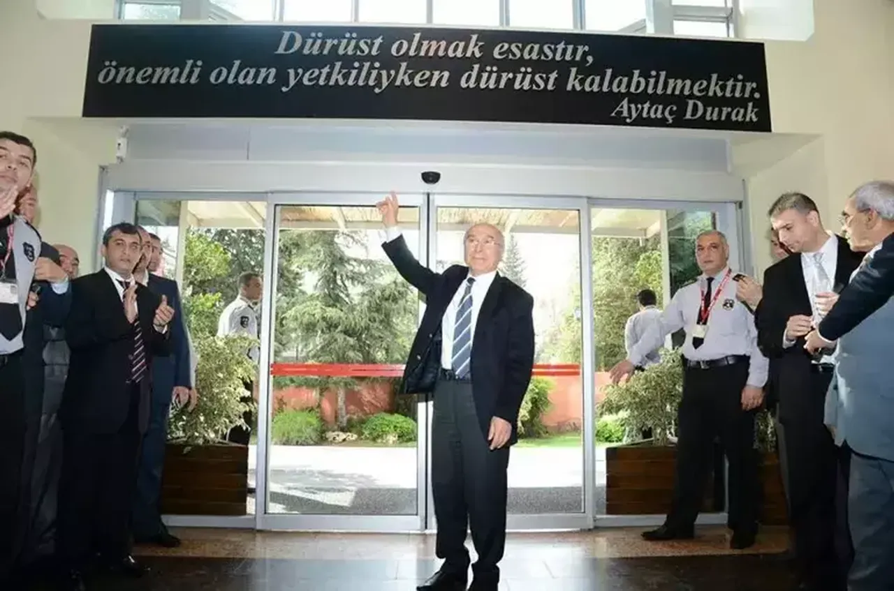 Aytaç Durak kimdir öldü mü? Adana’da 5 dönem başkanlık yapmıştı