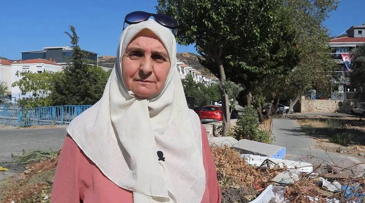 Foça çöp dağlarıyla boğuşuyor! Belediye başkanından tepki çeken ısrar: 'Toplamadım, toplamayacağım'