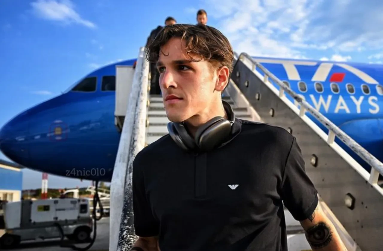 Galatasaray'da bir ayrılık daha! Apar topar ülkesine uçtu