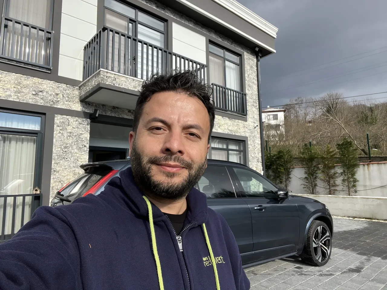 Hakkı Alkan’ın saksı fırlatma olayı büyüyor! Avukat İbrahim Güllü mobbing sürecini anlattı