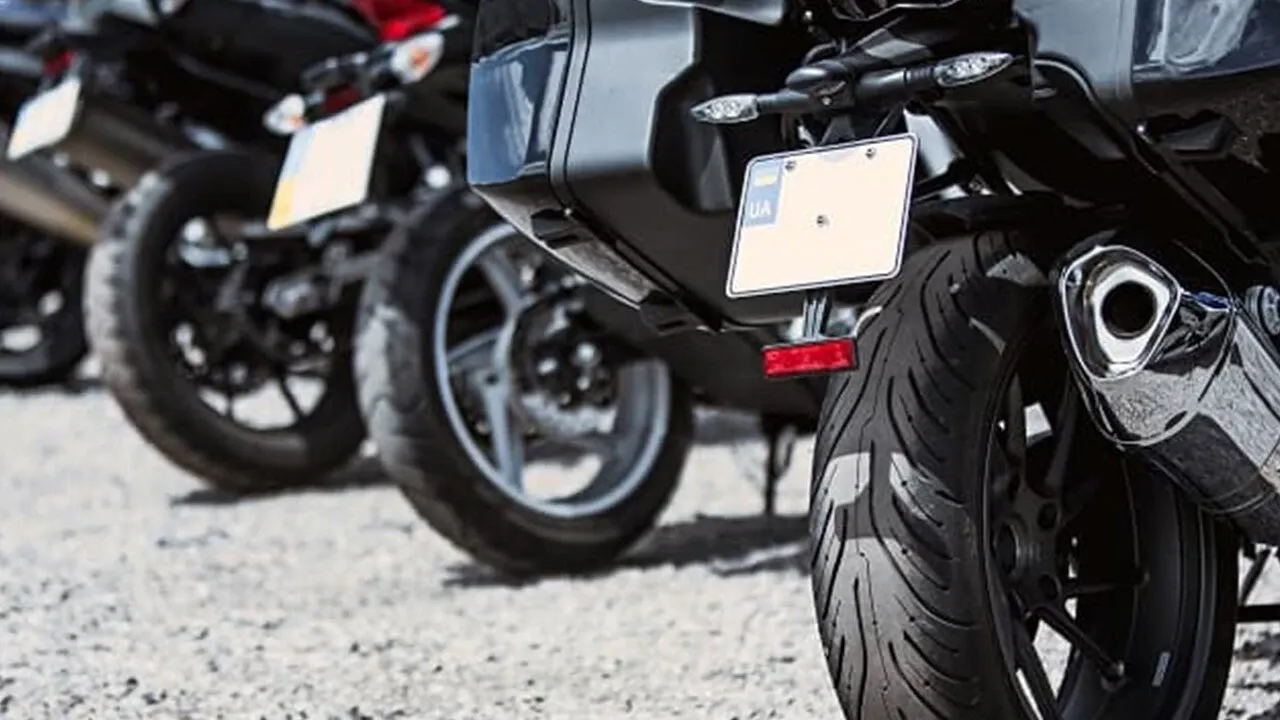 Kaldırıma motor park etmek yasak mı? İstanbul Valiliği genelge yayınladı