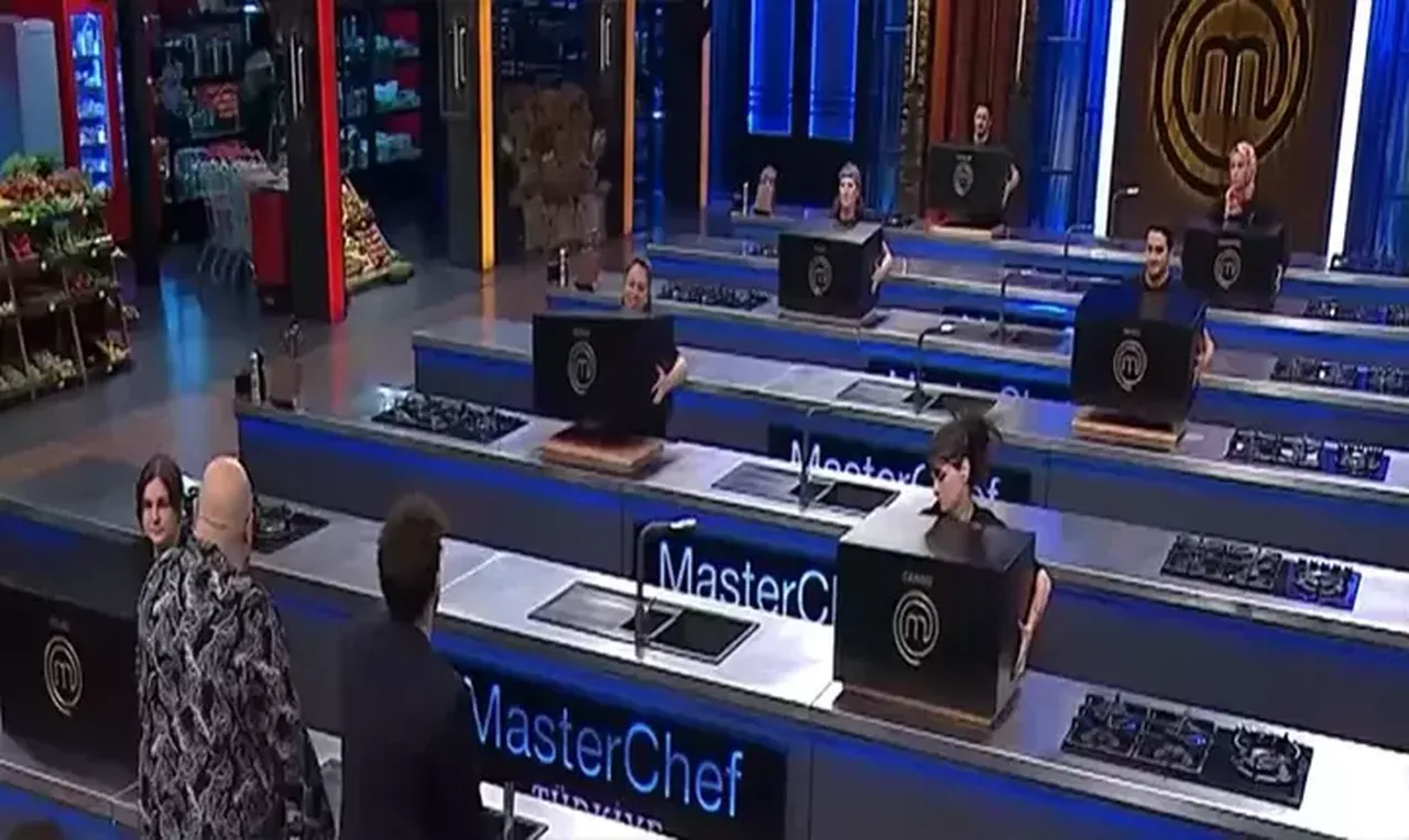 Masterchef’te 4. haftada kim elendi? Gecenin sonunda sürpriz teklif