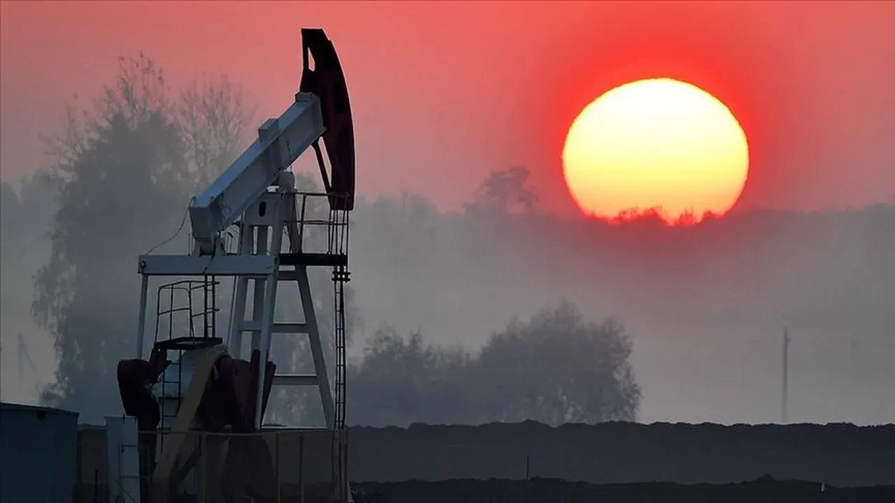 Suriye'de 14 yıl sonra bir ilk! Ham petrol ihracı başladı