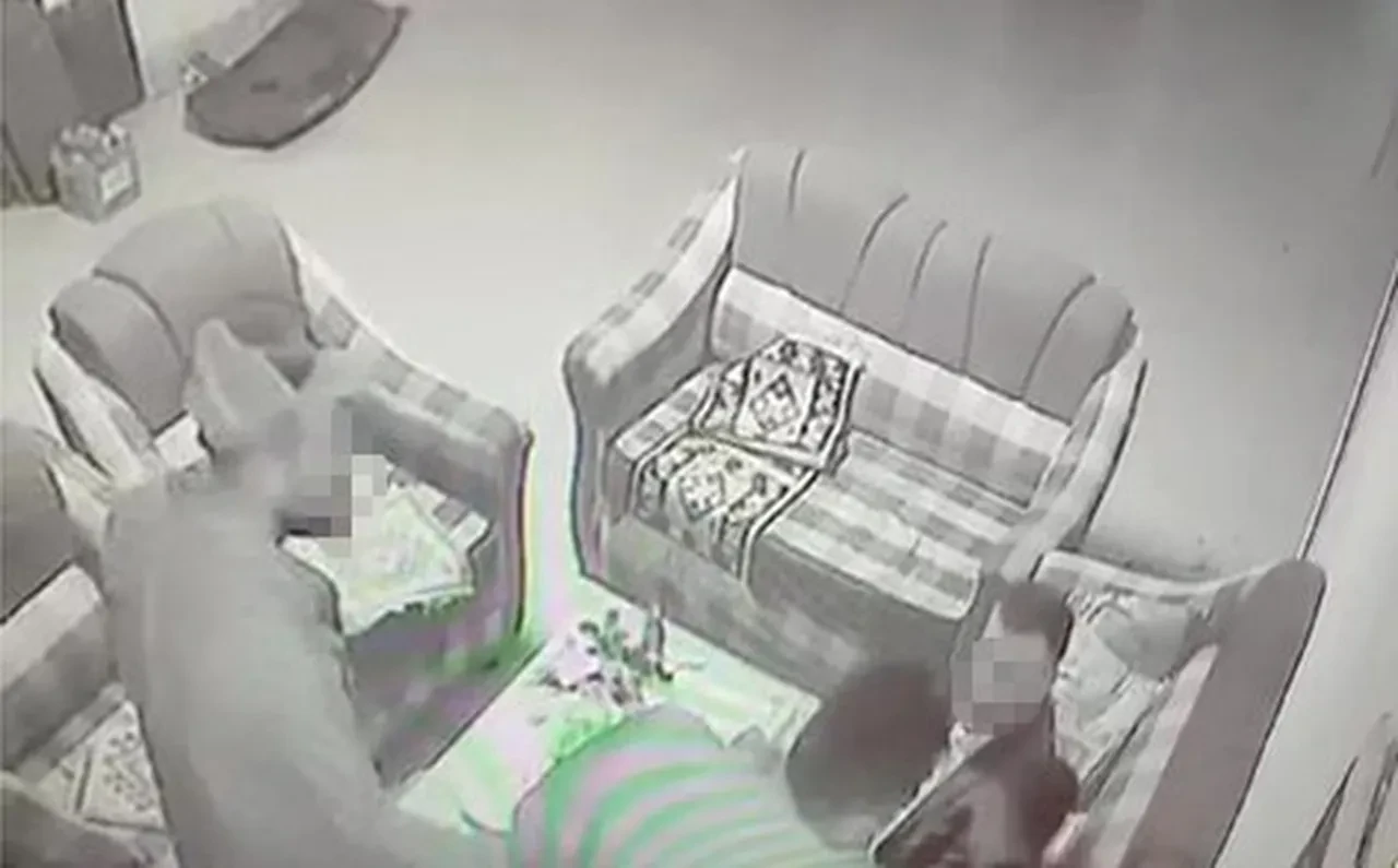 Zabıtayı sopayla döven dayakçı başkanın dosyası kabarık çıktı