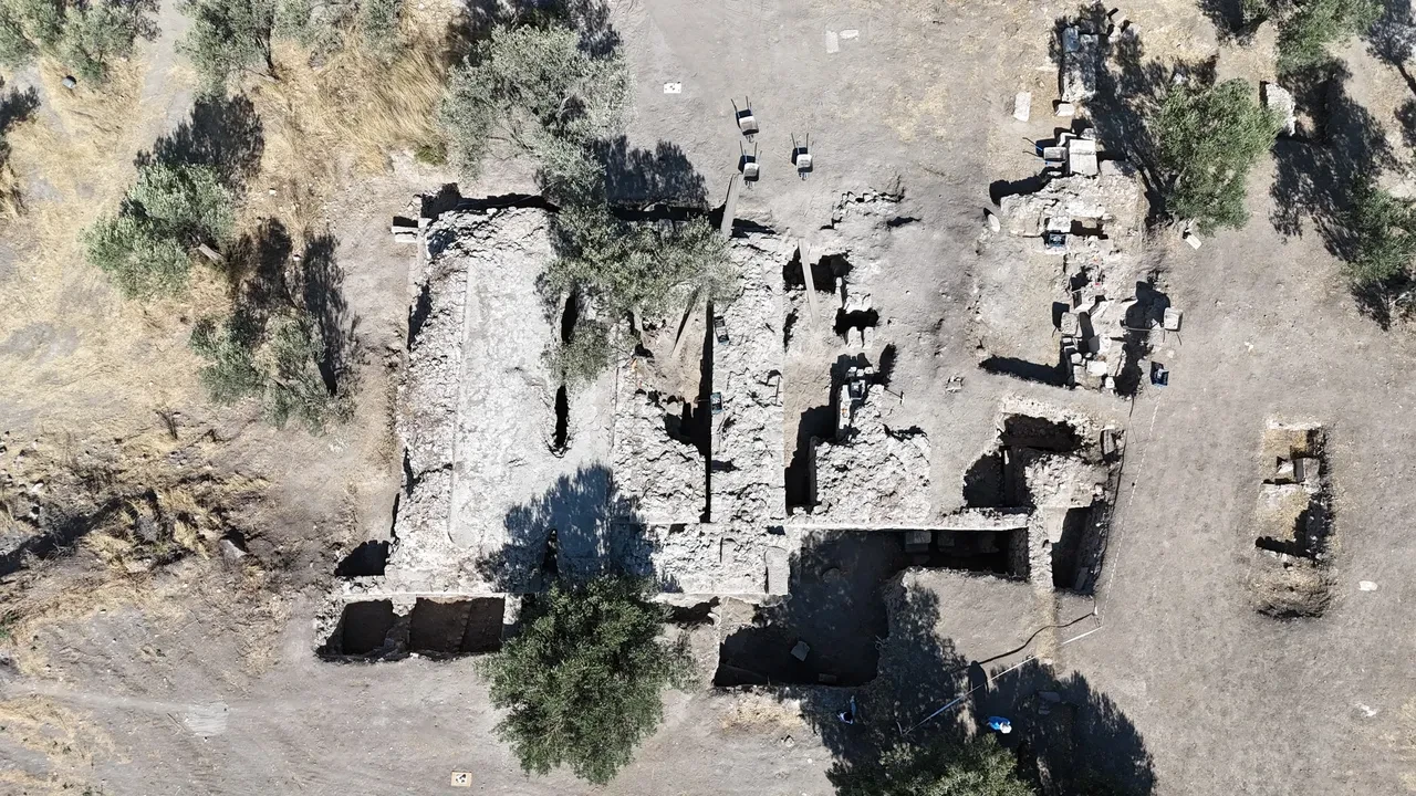 Çanakkale'de şaşırtan keşif! Tam 1700 yıllık yerden ısıtma sistemi bulundu