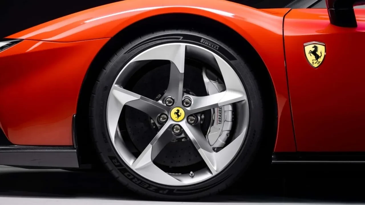 Ferrari efsanesi geri döndü: 1050 beygirlik yeni Testarossa tanıtıldı