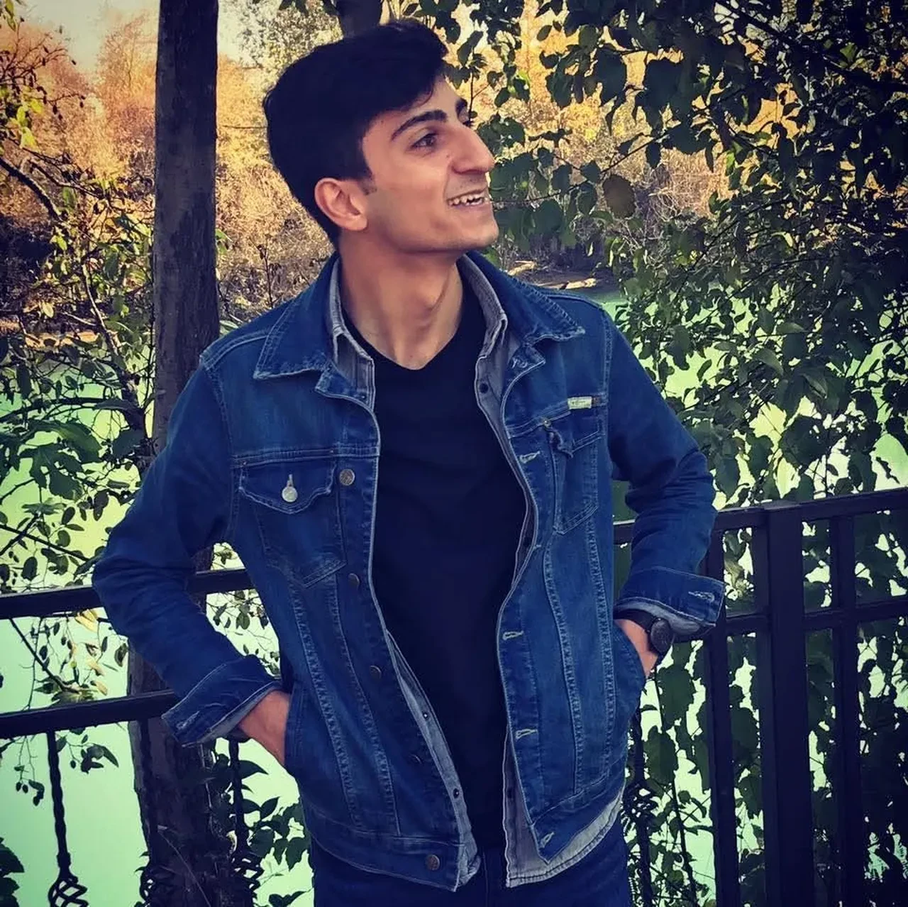 Genç adam kiraladığı araçta ölü bulundu! Arkadaşlarını arayıp bu sözleri söylemiş