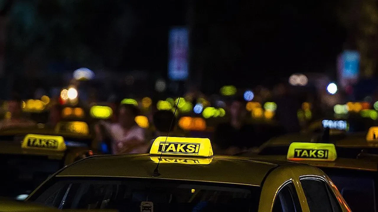 İstanbul'da toplu ulaşıma zam gündemde! Otobüs, metrobüs, taksi ve servisler de kapsamda