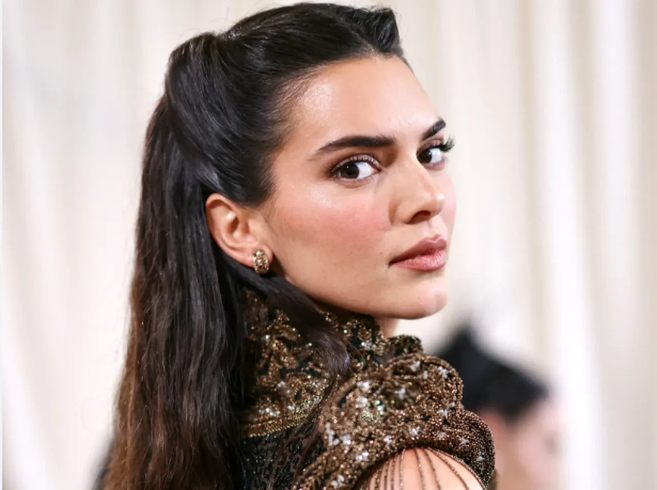 Kendall Jenner hayatından sıkıldı! Her şeyi bir anda bırakıp gidebilir
