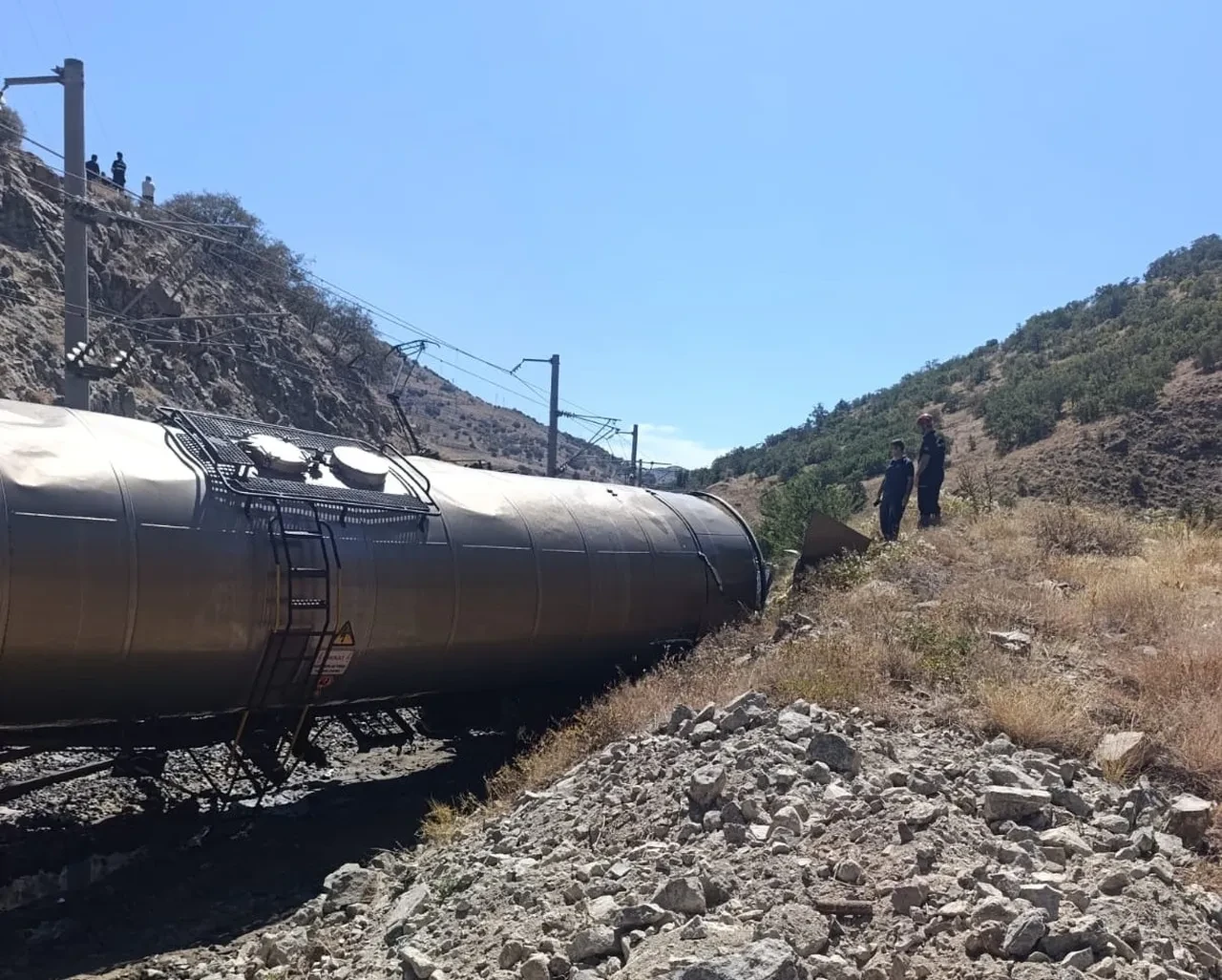 Malatya'da iki yük treni kafa kafaya çarpıştı