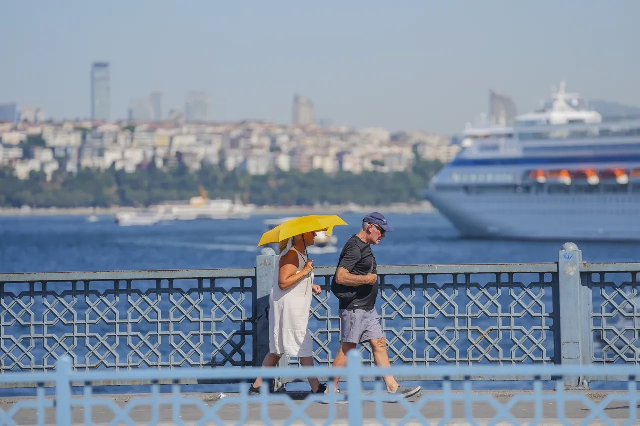 Meteoroloji'den 13 kente sağanak uyarısı! Kuzeyde yağmur, güneyde sıcak etkili olacak