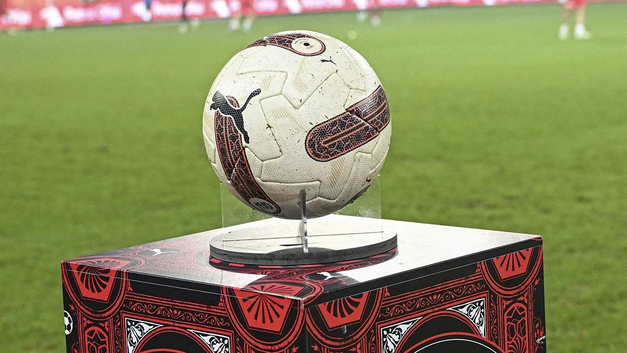 Süper Lig transfer sezonu saat kaçta bitiyor? 2025-2026 yaz transfer dönemi sona eriyor